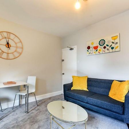 Apartment 1 At 3 Jubilee 요크 외부 사진