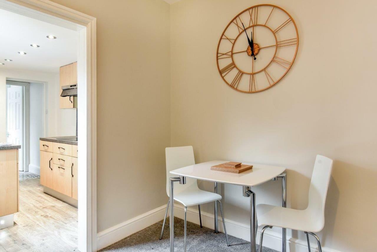 Apartment 1 At 3 Jubilee 요크 외부 사진